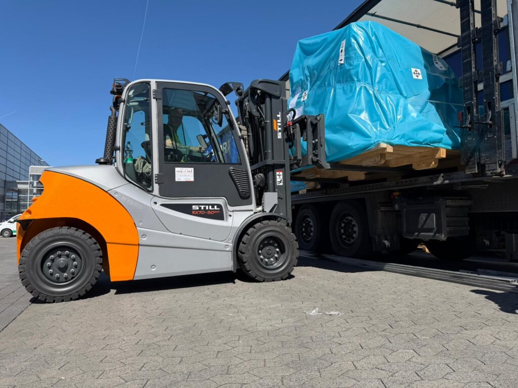 tecnologie avanzate ,le materiali innovati richiedono esperti nel settore della movimentazione